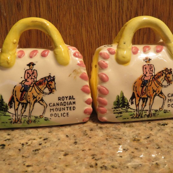 RCMP Salt & Pepper Shakers Vintage Ceramic (204C) - Picture 1 of 6